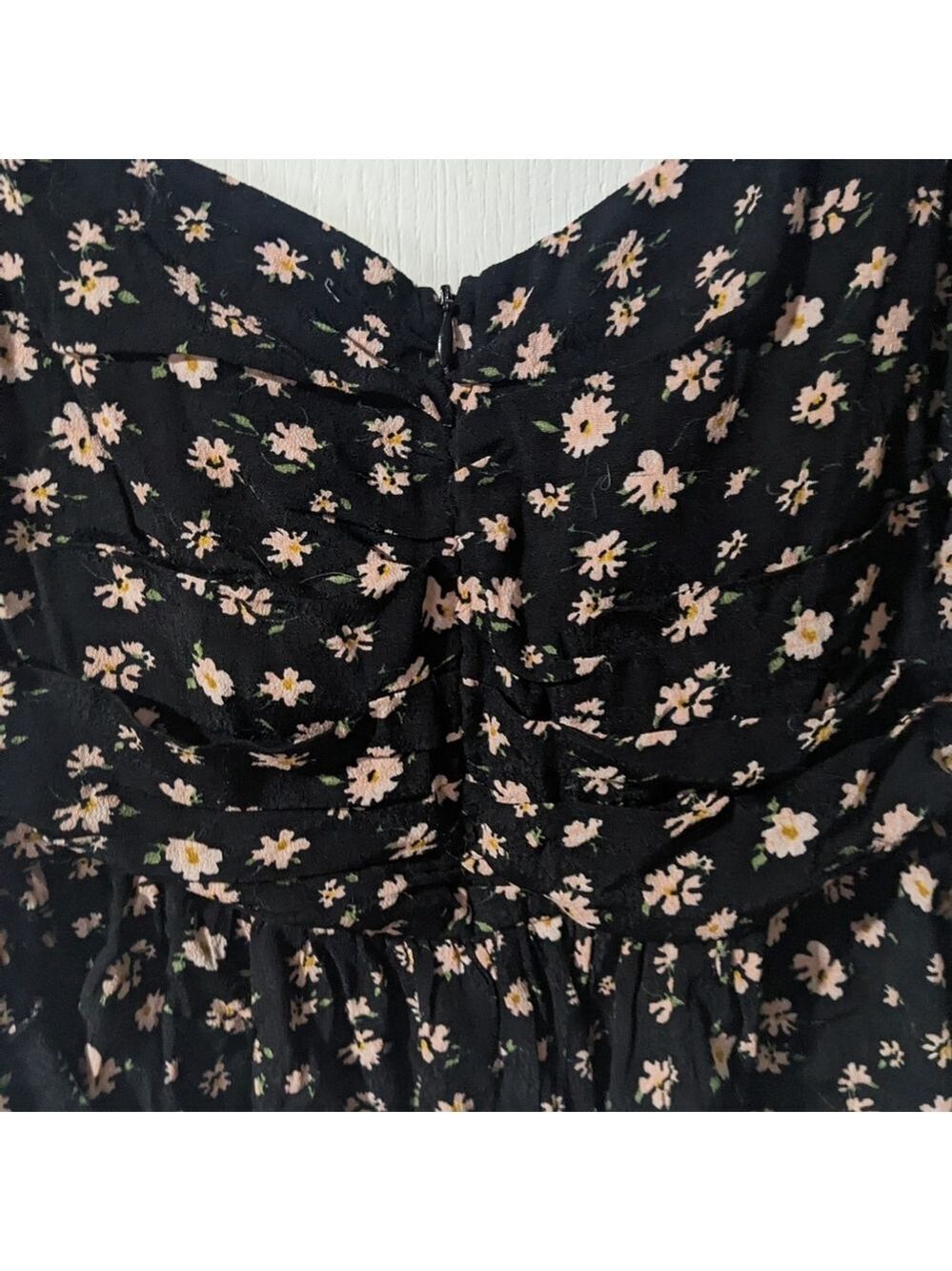 ASTR the Label | Sweetheart neckline top in Floral ditsy print - Picture 7 of 14